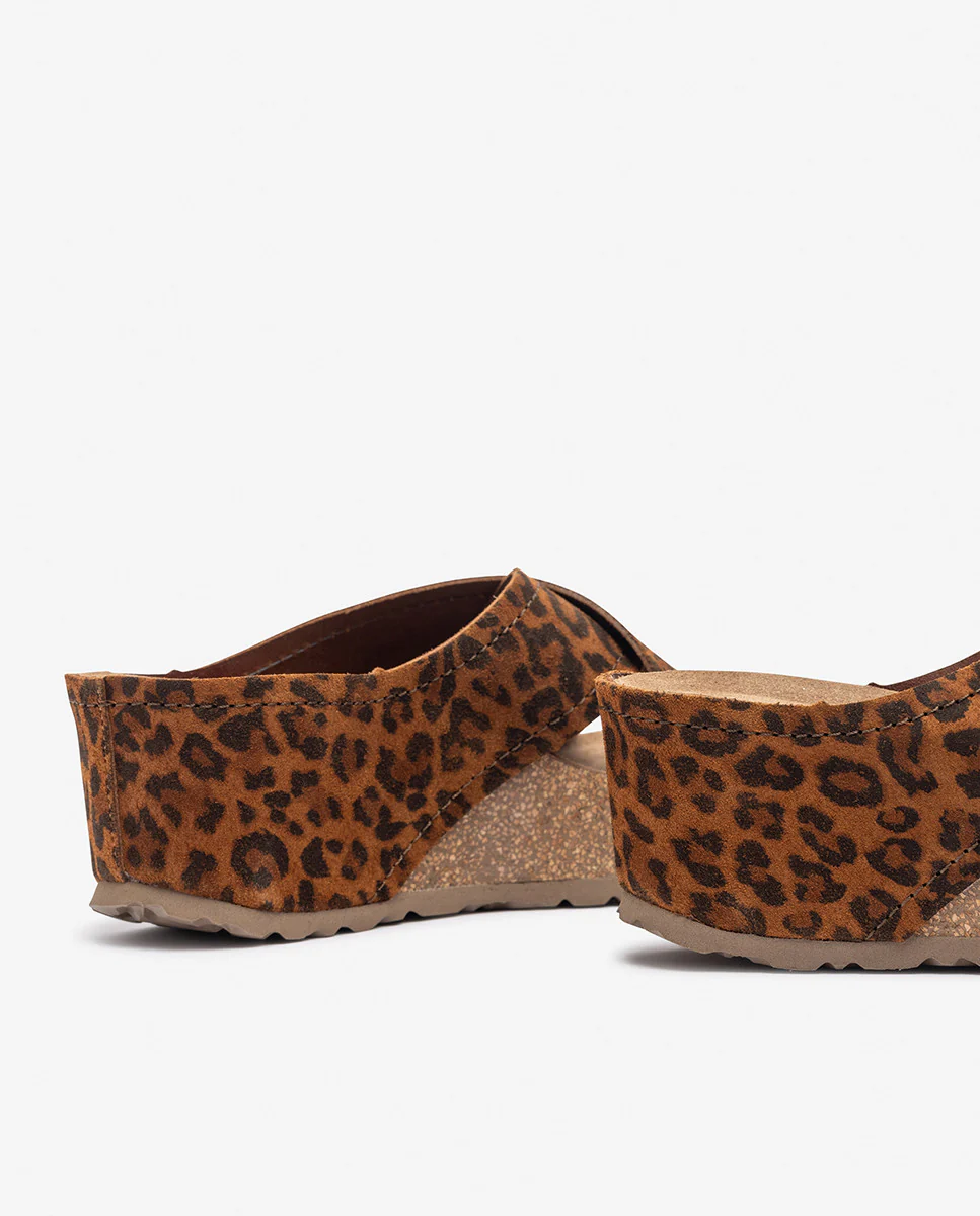 Sandalia de cuña BARI-257 leopardo - Image 2