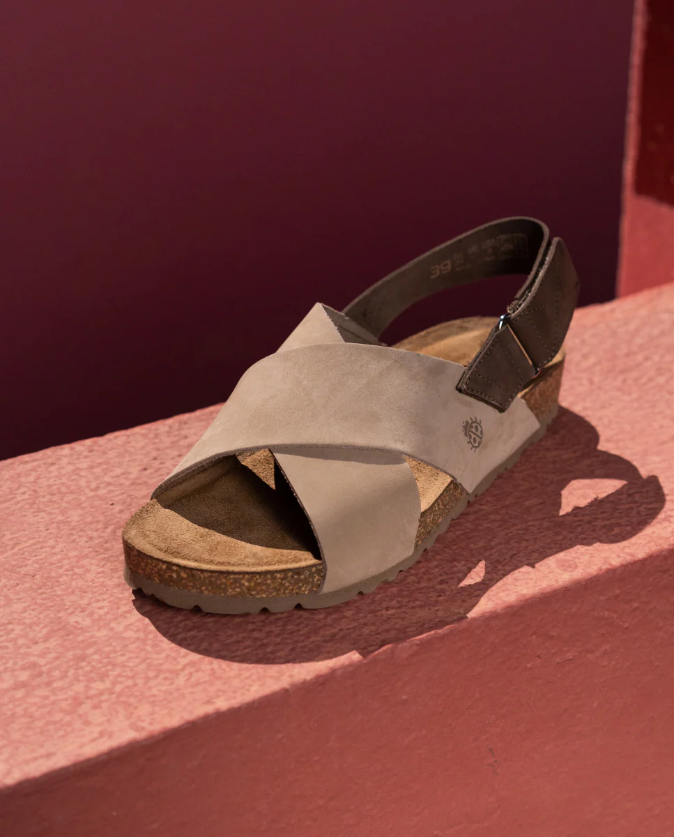 Sandalia plana Jerba 134 beige